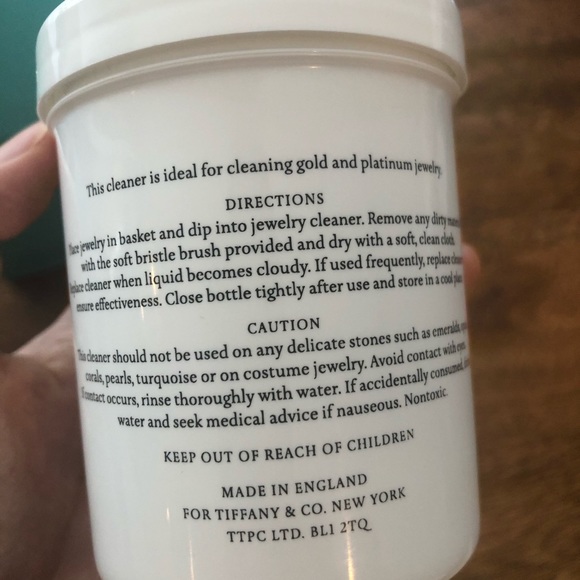 Tiffany Jewelry Cleaner | 7.5 ounce (225ml) - Picture 3 of 5